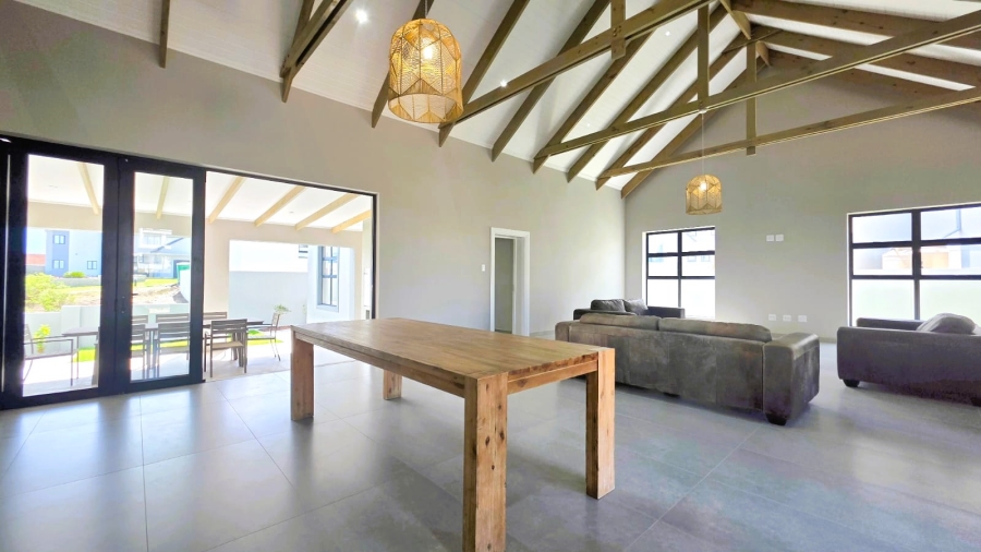 3 Bedroom Property for Sale in Kingswood Golf Estate Western Cape